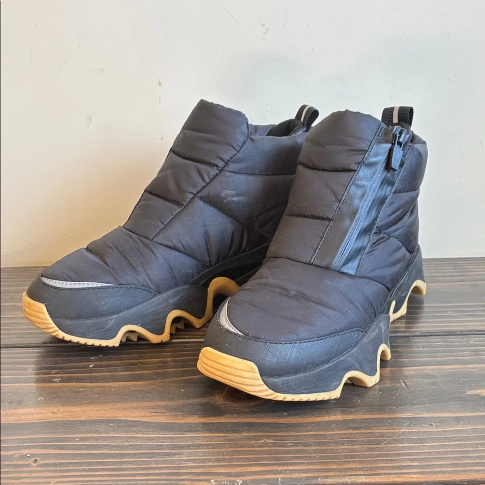 Sorel Women’s waterproof puffy boots - Picture 3 of 3
